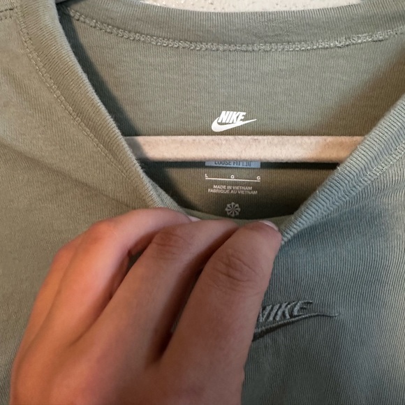Nike long sleeve tee - Picture 2 of 3